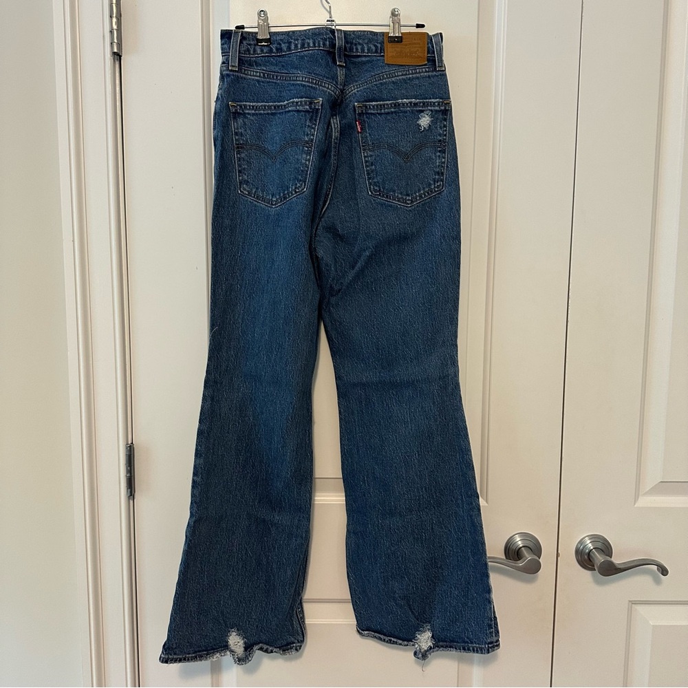 NWOT Levi’s Premium 70s High Flare Jeans size 27 - Picture 2 of 3